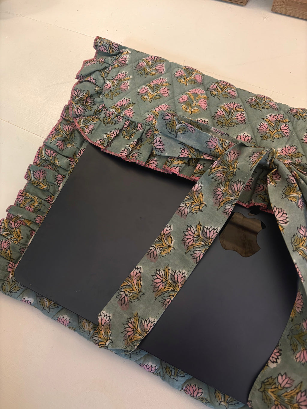 The Secret Garden Sleeve